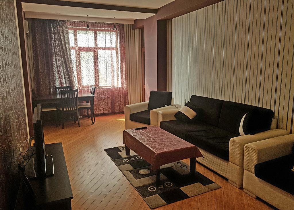 Apartment On Mirqasimov St.29 บากู ภายนอก รูปภาพ